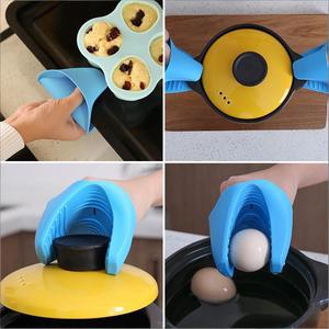 ถุงมือซิลิโคนกันความร้อน คลิปหนีบมือ กันลื่น น้ำหนักเบา สำหรับเตาอบ ครัว ร้านเบเกอรี่ ร้านอาหาร อบขนม เตาไมโครเวฟ ใช้กับเครื่องล้างจานได้ - Product Image 3