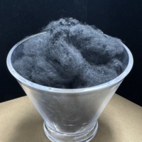 Fibres courtes de polyester recyclé noir en vrac à prix abordable pour projets de géotextiles et feutres d'intérieur automobile