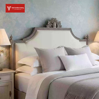 Lit double en chêne rétro français, style crème, luxe léger, chambre principale, personnalisation pour lit de mariage