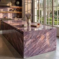 Dalles de marbre grain de bois rose violet poli sur mesure pour encadrement de cheminée, îlot de cuisine, comptoir et revêtement mural de salon