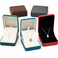 Boîte à bijoux rectangulaire moderne HongFa en gros avec couvercle à charnière, personnalisable avec logo, pour collier, emballage cadeau et doublure en satin