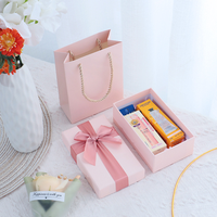 Dossiers cosmétiques en carton ondulé avec logo personnalisé pour flacons d'huiles essentielles et mini-roges à lèvres - Impression personnalisée écologique