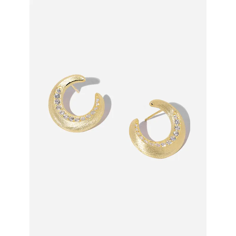 925 Silbers chmuck 2023 Luxus Zirkon Ohrringe 18 Karat Gold gebürstete Oberfläche große C-Form Ohr stecker für Frauen