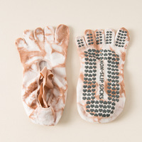 Chaussettes de yoga d'été fines antidérapantes en gros, chaussettes à cinq doigts, chaussettes bateau, chaussettes à orteils séparés pour femmes, sports d'intérieur, Pilates