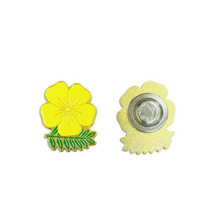 Stock UAE Tribulus Omanense Serie di Distintivi in Metallo, Spilla in Smalto Morbido, Portachiavi, Collana - Standard Spirit Comunitario per Regalo Souvenir - Product Image 1