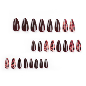 Fournisseur en gros Faux <span class=keywords><strong>ongles</strong></span> pointus marron foncé <span class=keywords><strong>Ongles</strong></span> à colle texturés craquelés <span class=keywords><strong>rouges</strong></span> <span class=keywords><strong>et</strong></span> <span class=keywords><strong>noirs</strong></span> <span class=keywords><strong>Ongles</strong></span> artificiels lisses monochromes - Product Image 2