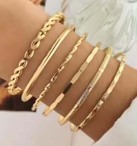 Ensembles de bracelets punk irréguliers haut de gamme personnalisés en gros – Ensembles délicats et élégants de 6 bracelets torsadés et lisses - Product Image 1