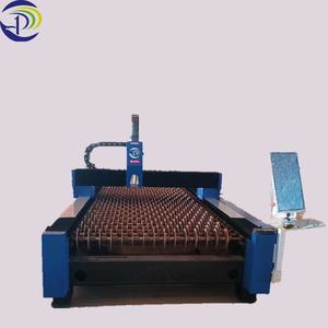 H1530 1500W 3000W 6000W レーザーファイバー、炭素鋼、ステンレス鋼、金属板用、自動CNCファイバーレーザー切断機 - Product Image 1