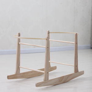 Soporte <span class=keywords><strong>para</strong></span> Cesta Moisés <span class=keywords><strong>para</strong></span> Bebé |   Plegable y con altura ajustable |   Artículos Esenciales <span class=keywords><strong>para</strong></span> la Habitación del Recién Nacido con Base Antideslizante - Modelo Mejorado 2025 - Product Image 3