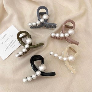 YJL Nuovi Arrivi Fermagli per Capelli con Perle all'Ingrosso Clip Premium Piccole in Stile Francese con Perle per Donne - Product Image 1