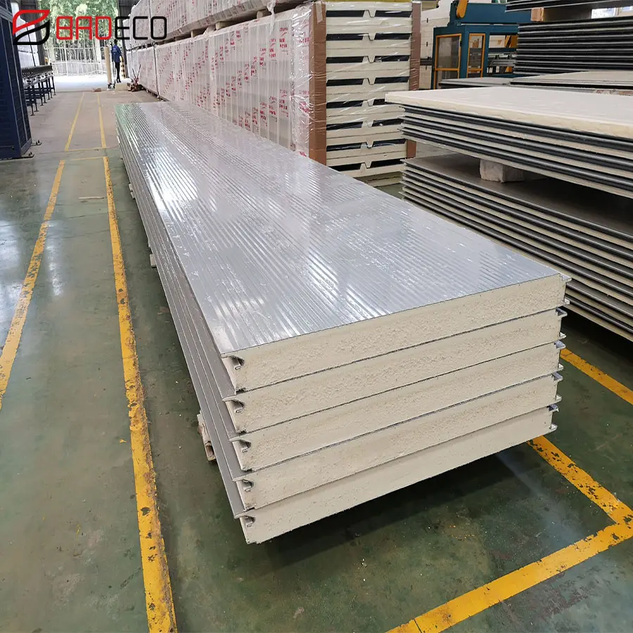 Thermische Isolatie 50 ~ 200Mm Dikte Polyurethaan/Pu Sandwich Panel Dakbedekking En Muur