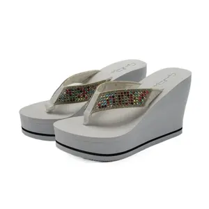 Novo Design Casual Senhoras de Salto Alto Mulheres Strass Tanga Sandália Bling Slides Flip Flop Praia cunha senhora Praia desliza sandálias