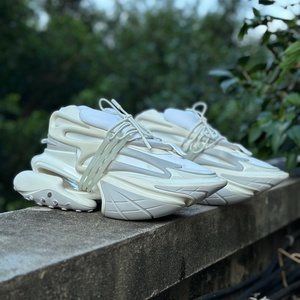 Nouvelles baskets de luxe unisexes de créateur, style vaisseau spatial, plateforme, chaussures décontractées, imperméables, respirantes, légères, chaussures de skate - Product Image 2