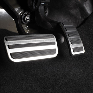 LUMA Penutup Pedal Gas & Rem Mobil Berkualitas Tinggi Bahan ABS untuk Bronco 2021-2024 2/4-Pintu Pemasangan Mudah Warna Hitam - Product Image 2
