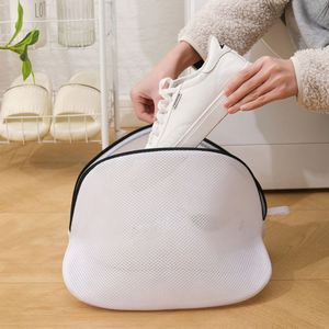 Sac à chaussures en maille polyester pliable anti-déformation avec fermeture éclair, personnalisable avec logo, disponible en 3 tailles - Product Image 1