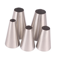 Ensemble de douilles à pâtisserie à grandes ouvertures rondes de style minimaliste. Ensemble d'outils de pâtisserie en acier inoxydable pour la crème et les gâteaux