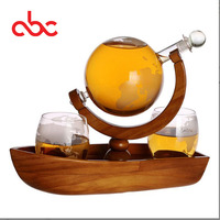 Vente en gros de verre rotatif en forme de voilier barboteur de vin bouteille artisanale pot de fermentation de forme spéciale instrument de terre diviseur de liqueur