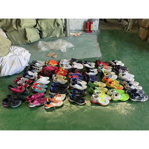 Calzado Deportivo de Bádminton y Tenis Usado, Suela Vibram, Zapatillas de Marca Internacional de Segunda Mano, Venta al Por Mayor - Product Image 4