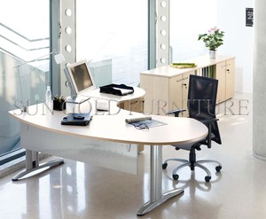 Scrivania Direzionale Curva in Noce con Pannello Frontale in Metallo Forato e Ritorno Laterale per Ufficio Manager - Vendita all'Ingrosso - Product Image 3