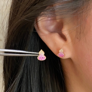 อาซูโอ 18K ทองคำแท้สีเหลืองธรรมชาติ ประดับด้วยพลอยสีชมพูและเพชร ต่างหูทรงน้ำเต้าขนาดเล็ก ของขวัญสำหรับเด็กผู้หญิงและเด็กๆ ในงานวันเกิด - Product Image 5