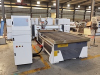 Routeur CNC pour bois 1325 avec système de contrôle RichAuto, broche à refroidissement par eau PLC, corps haute résistance