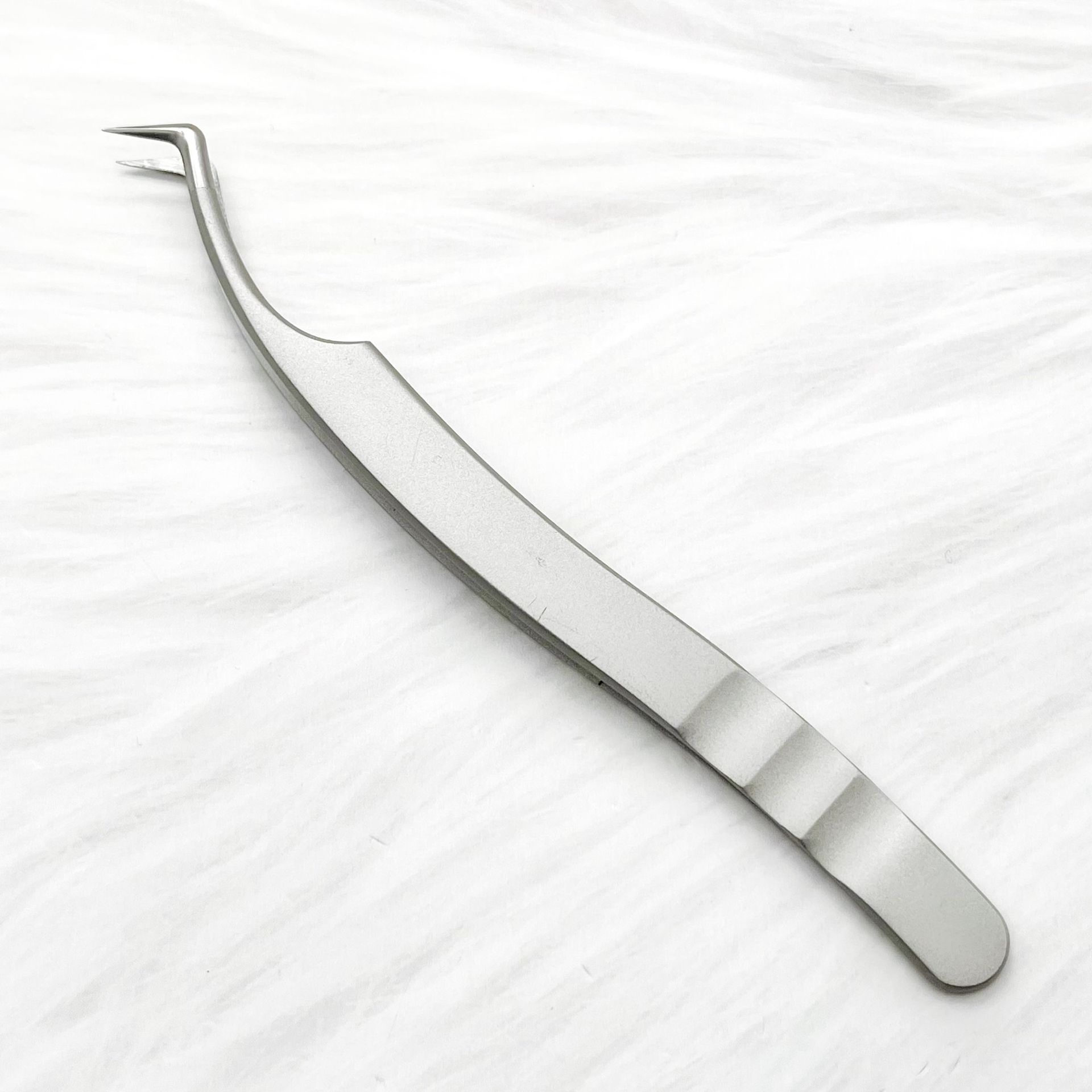 Chinese Phoenix Curved Tweezers
