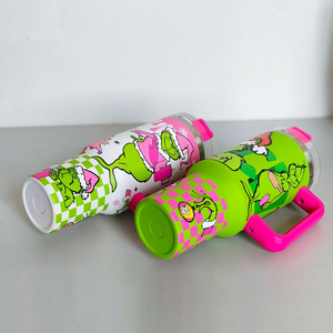 Tumbler <span class=keywords><strong>da</strong></span> Viaggio in Acciaio Inox <span class=keywords><strong>da</strong></span> 40oz con Manico e Cannuccia, Stampa Natalizia Personalizzata <span class=keywords><strong>Grinch</strong></span> Leopard Tie-dye, Vendita all'Ingrosso - Product Image 2