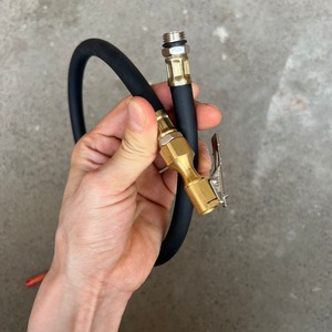 เกจวัดแรงดันลมยางดิจิตอล 0-330PSI หลายหน่วย วัสดุพลาสติกและเหล็ก สำหรับรถยนต์ มอเตอร์ไซค์ จักรยาน พร้อมปืนลม - Product Image 4