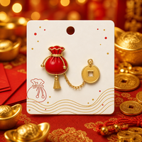 Broche porte-bonheur, pendentif pièce de monnaie, badges métalliques, bijoux du Nouvel An Chinois, vente en gros, épinglette en émail souple personnalisée, usine OEM
