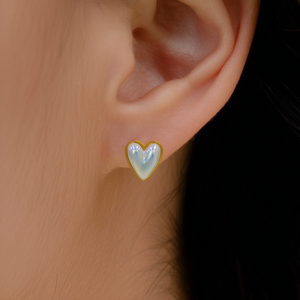 Pendientes de Perlas en Forma de Corazón, Acero Inoxidable 316L, Chapado en Oro PVD, Joyería Sostenible y Resistente para Mujer - Product Image 3