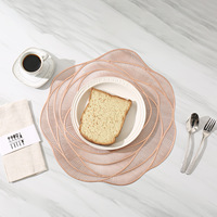 Sous-verres et sets de table contemporains en PVC creux en forme de rose, non toxiques, résistants à la chaleur, imperméables et anti-huile pour la maison