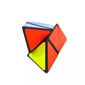 Cube de Rubik pyramidal 2x2 noir et blanc, puzzle tétraèdre triangulaire à deux couches pour adolescents de 8 à 13 ans - Product Image 5