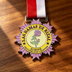 Vente directe d'usine couleur métal noir personnalisé <span class=keywords><strong>EUROPE</strong></span> Suisse Rose Médaille avec ruban rouge et blanc - Product Image 2