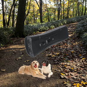 Dispositivo de Entrenamiento Remoto Portátil con Pilas Secas, Repelente Ultrasónico para Perros, Control de Ladridos, Amigable con los Perros - Product Image 4