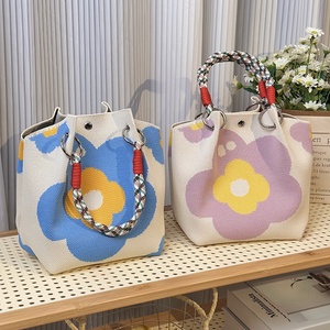 Sac fourre-tout portable en polyester tricoté japonais et coréen, sélectionné avec soin, avec fermeture magnétique, grande capacité, idéal pour le travail et les sorties - Product Image 1