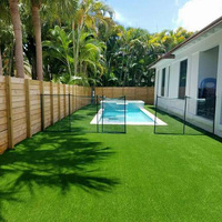 Realistischer Luxus Allwetter runder grüner Matten teppich 4 M x 25 m 2x25m künstliches grünes Gras für Hinterhof-Garten dächer