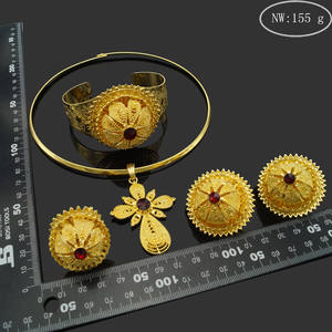 패션 주얼리 세트 파키스탄 여성용 주얼리 세트 금색 레드 젬스톤 목걸이 팔찌 귀걸이 반지 세트 - Product Image 2