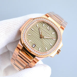 Montre pour femme haut de gamme en or rose, lunette entièrement sertie de diamants, cadran ondulé vert olive, fenêtre de date, élégante pour tous les jours et les soirées - Product Image 2