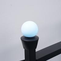 Meubles de chambre à coucher modernes, cadre de lit double pliable surdimensionné en fer avec lampe de chevet, vente en gros de lits en fer pour chambre à coucher
