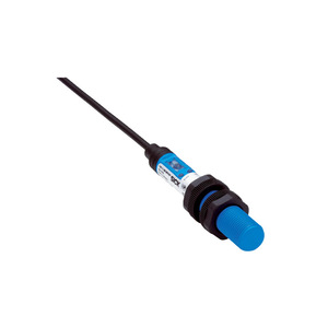 Capteur de proximité capacitif SICK CM12 08EBP KW1, conception métrique, connexion filetée, distance de détection de 0,5 à 8 mm - Product Image 3