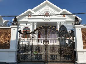 Puerta de Hierro de Alta Calidad con Marco de Acero, Estilo Francés y Diseño Nuevo de Origen Vietnamita - Product Image 5