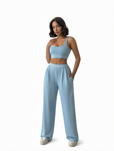 Ensemble de yoga deux pièces uni : débardeur court et pantalon large – Tenue d'été décontractée et active - Product Image 1