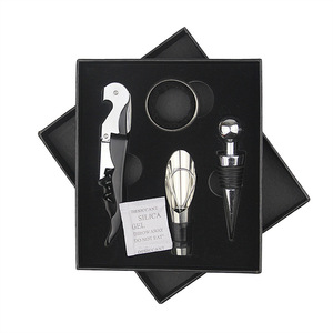 Mini Set de Regalo de <span class=keywords><strong>Vino</strong></span> Sostenible de Acero Inoxidable Negro, 4 Piezas, <span class=keywords><strong>Accesorios</strong></span> de Plástico, Sacacorchos Manual, Tapón, Vertedor, Personalizado - Product Image 2