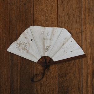 Abanicos Plegables de Mano, Abanicos de Lona y Madera Vintage, Abanicos Blancos Artesanales para Bodas, Fiestas y Decoración del Hogar - Product Image 3