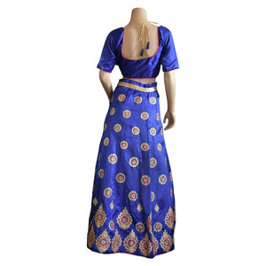 Lehenga brodé bleu et rose - Product Image 1