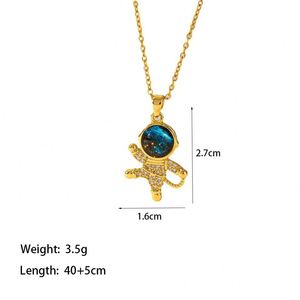 Collar Gargantilla de Acero Inoxidable con Colgante de Astronauta de Titanio Chapado en Oro, Sin Deslustre, con Diamantes Completos y Zirconia para Mujer - Product Image 5