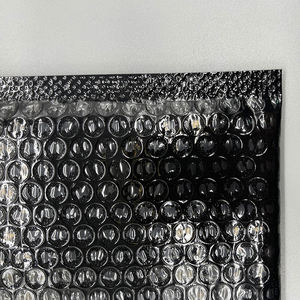 Sacs d'expédition en polyéthylène noir imperméables avec impression de logo personnalisée, enveloppes à bulles express pour l'expédition - Product Image 4