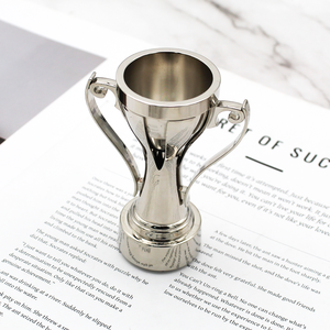 Custom Metal Deportes Pequeños <span class=keywords><strong>Trofeos</strong></span> Copa 3D con Logo Fútbol Ganadores Premio Bádminton Fútbol All Around <span class=keywords><strong>Trofeos</strong></span> - Product Image 5