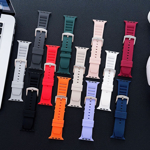 Correa deportiva de goma de silicona transpirable de lujo correa de reloj inteligente 38/40/41/42/44/45/49mm Ultra <span class=keywords><strong>IWatch</strong></span> Series 9 <span class=keywords><strong>8</strong></span> <span class=keywords><strong>7</strong></span> 6 5 4 - Product Image 1