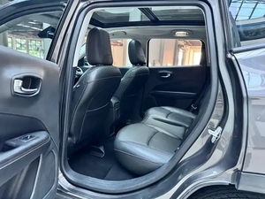 Jeep <span class=keywords><strong>Compass</strong></span> 2017 2018 2019 con Caja <span class=keywords><strong>de</strong></span> Cambios Automática y Volante a la Izquierda, Autos Usados con Personalización Interior - Product Image 4